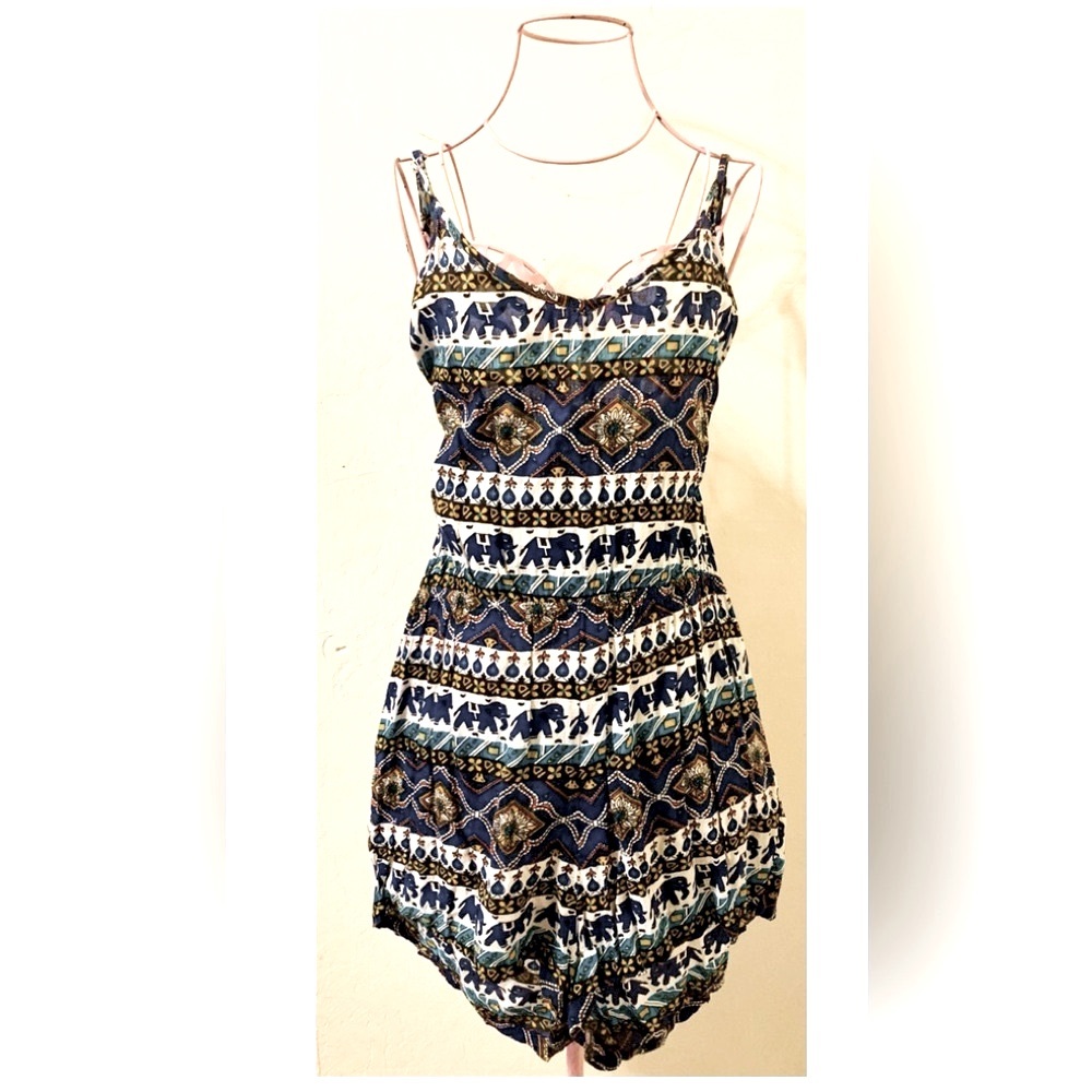 🎁Like New Cherry Lane Royal Blue Multi Elephant Vneck Romper Shorts- Size:12/XL